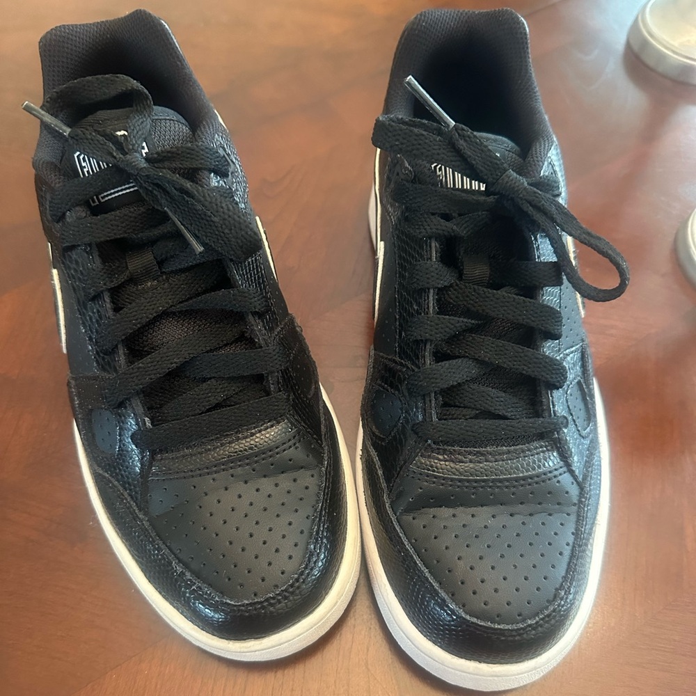 Nike Women's Black and White Sneakers